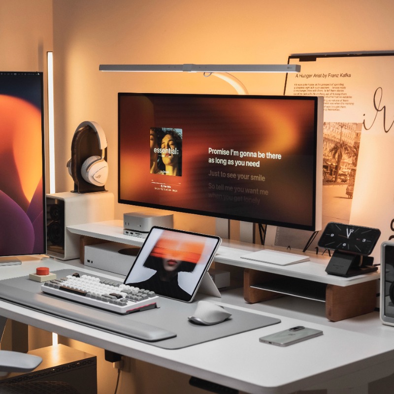 Rak Monitor Komputer Organizer - Desk Setup With Laptop And Monitor ulasan dan harga